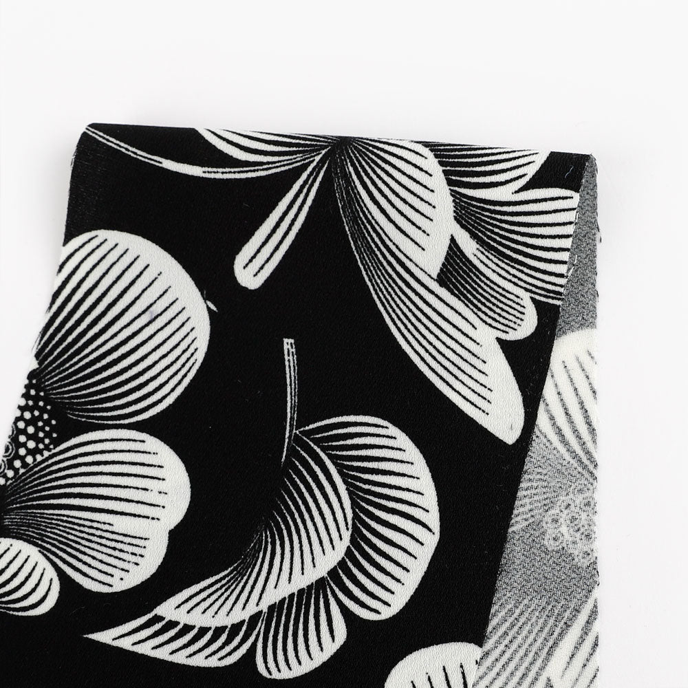 Black_White_Rayon_Crepe_Leafy_Swatch.jpg
