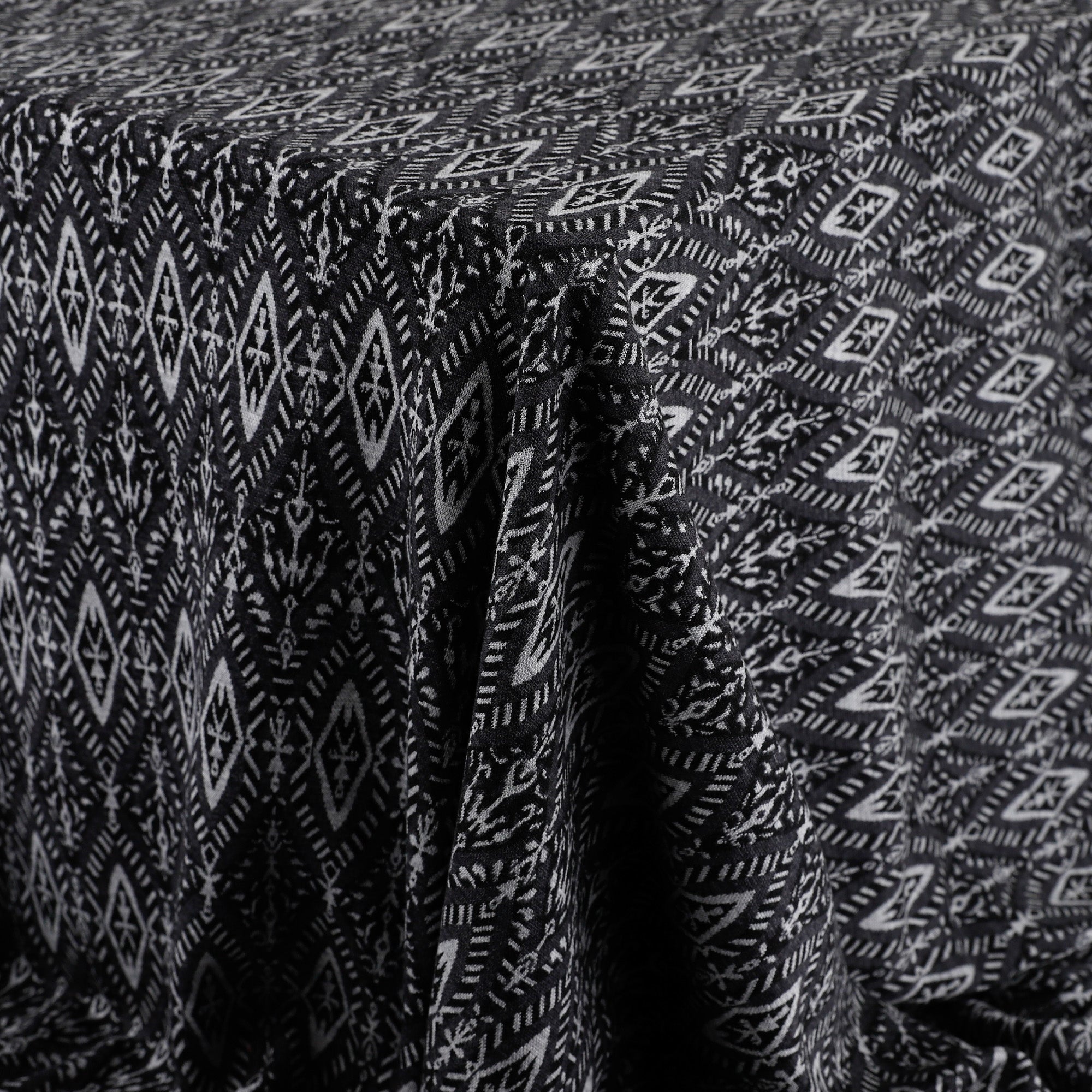 Dimond_Merino_Jaquard_Grey_Drape.jpg