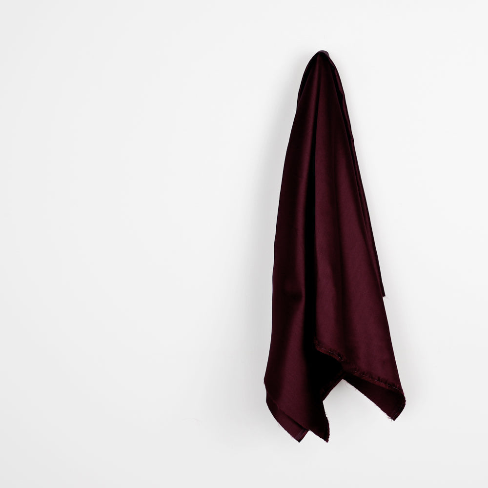 Maroon_Silk_Hang.jpg